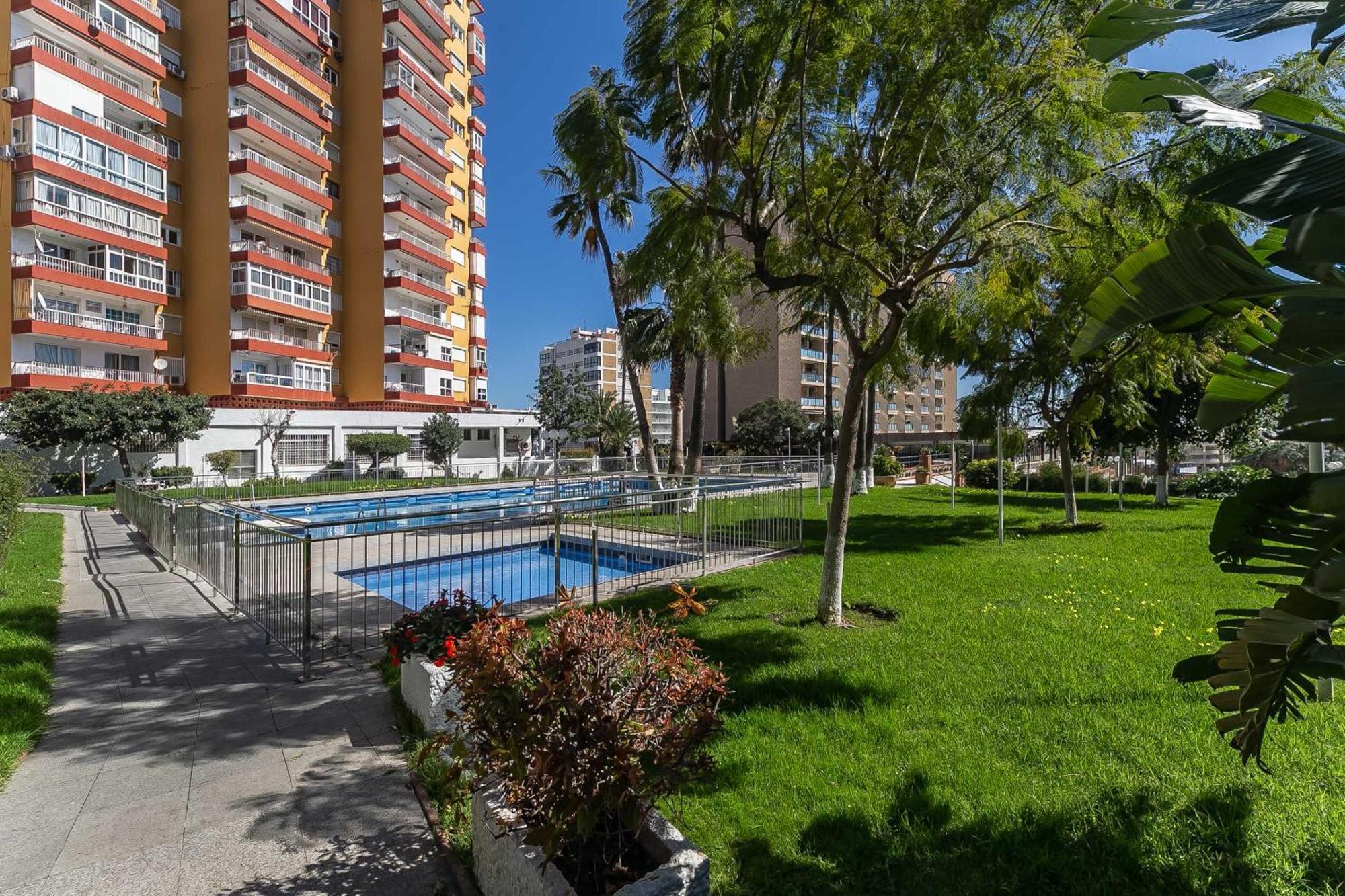 Puerto Marina, Apartamento Frente Al Mar ベナルマデナ エクステリア 写真