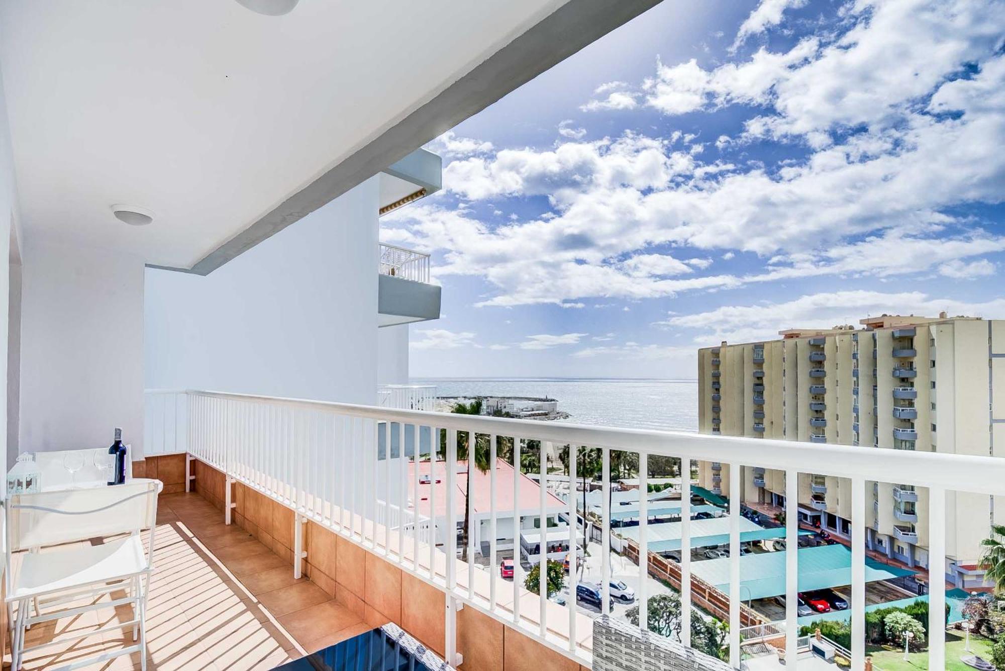 Puerto Marina, Apartamento Frente Al Mar ベナルマデナ エクステリア 写真