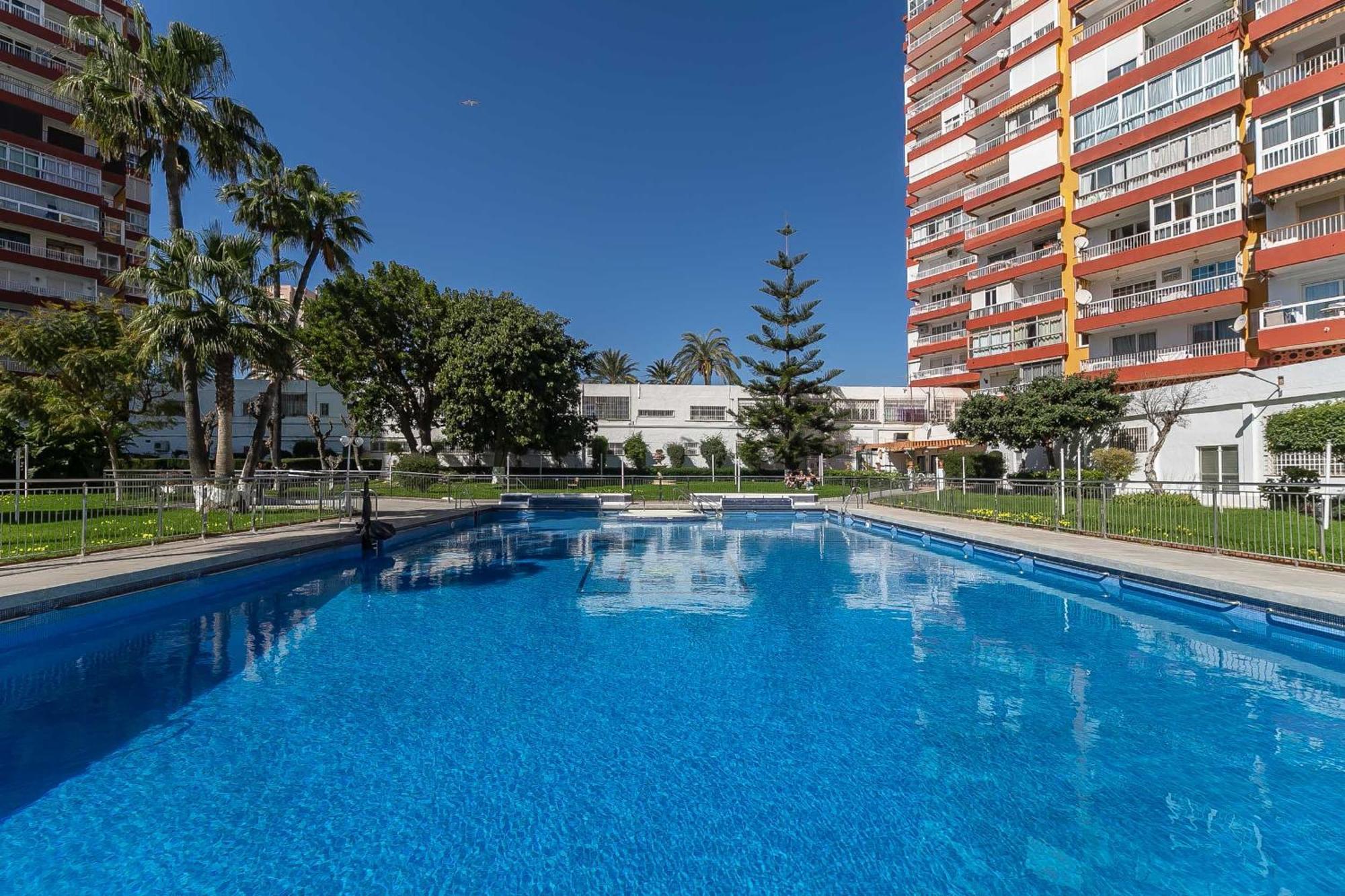 Puerto Marina, Apartamento Frente Al Mar ベナルマデナ エクステリア 写真