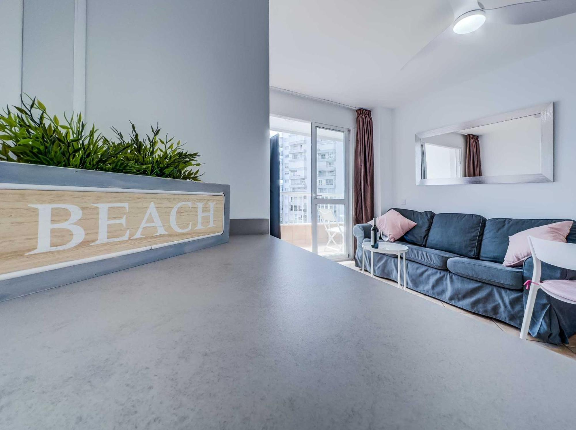 Puerto Marina, Apartamento Frente Al Mar ベナルマデナ エクステリア 写真