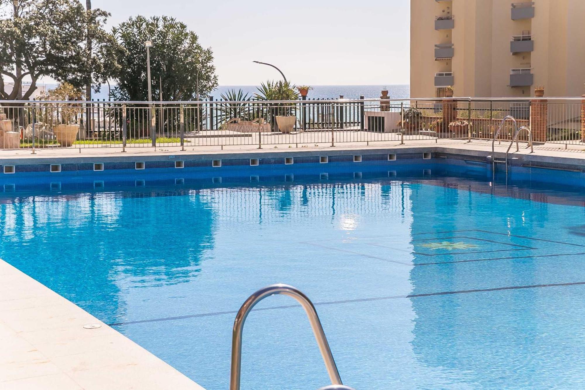 Puerto Marina, Apartamento Frente Al Mar ベナルマデナ エクステリア 写真